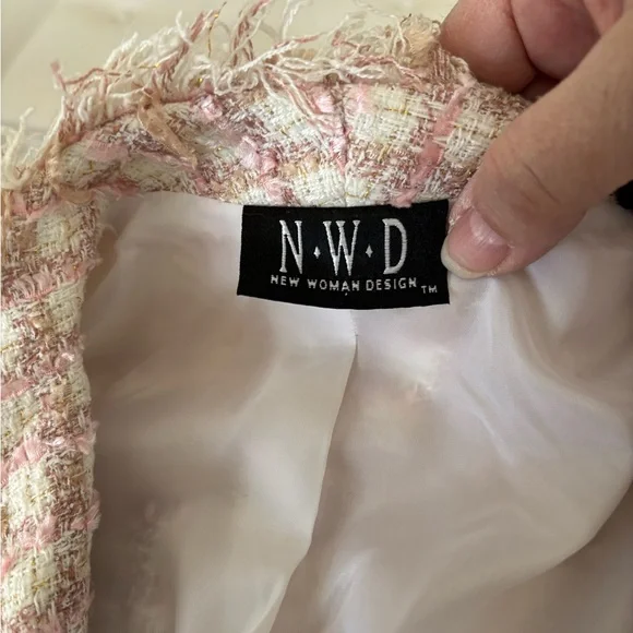 Pink & Cream Tweed Frayed-Trim Blazer Jacket - Picture 9 of 13